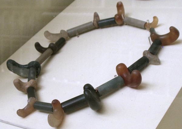 japanese ancient jade necklace